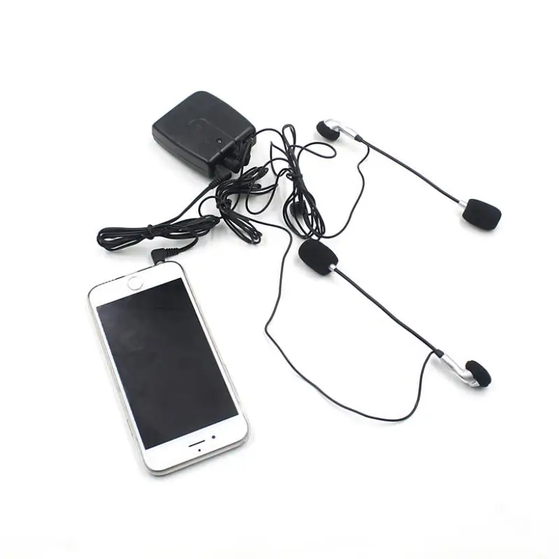 Преносима радиостанция в мотоциклетном каската Може да бъде свързана към външен MP3-плейъра с помощта на батерии тип ААА . ' - ' . 5
