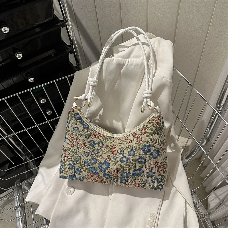 Реколта на тъканта, чанта-месинджър в стила на известния клан с бродерия, дамски модни дамски чанти през рамо B607 . ' - ' . 3