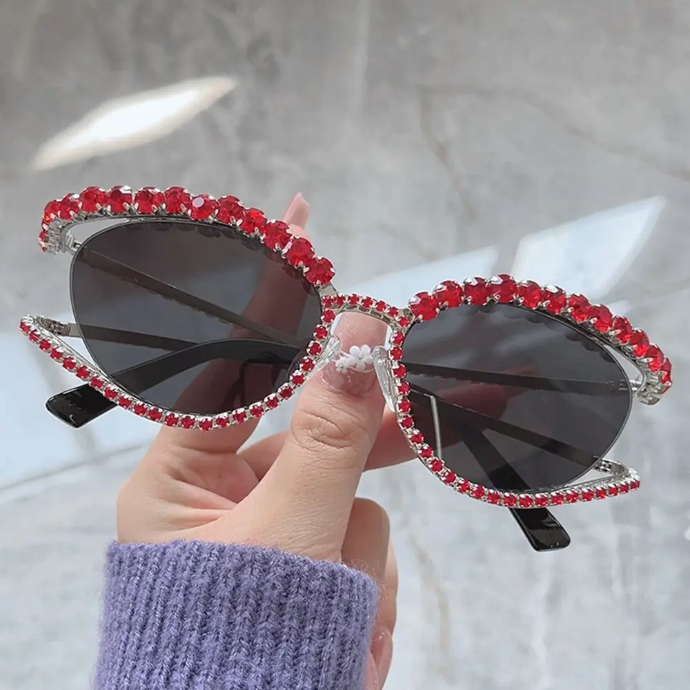 Ins Нови модни слънчеви очила с пълно покритие от кристал за жени, луксозен марка, вечерни елегантни слънчеви очила с кристали, дамски нюанси котешки очи . ' - ' . 0