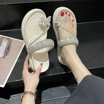 Нови летни дамски чехли за баня с декорация във формата на кристали и banta, модни обувки на равна платформа, сандали с отворени пръсти, дизайнерски джапанки Mujer Zapatillas 2023